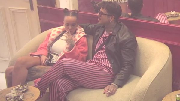 Prvi ljubomorni ispad Teodore Delić! Čula da je smuvao Saru, pa ga pecnula: Vreme je za after sa Lanom (VIDEO)