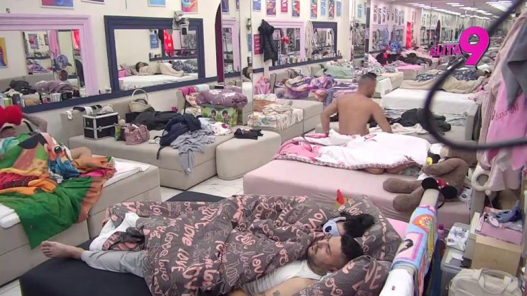 OSVANUO VELIKI PETAK U ELITI! Evo koji učesnici su prvi skočili na noge! (VIDEO)