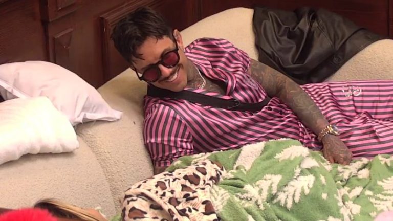 Ogledalo krije tajne! Aneli otkrila Đukiću da ga je videla da je prati, on ostao u šoku (VIDEO)