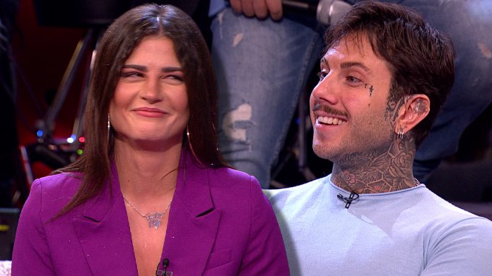 Ona bi njega pojela: Boginjina sestra neće da čuje za Filip Đukića, drugaricu joj VRBOVALE fan grupe i punile mozak lažima! (VIDEO)