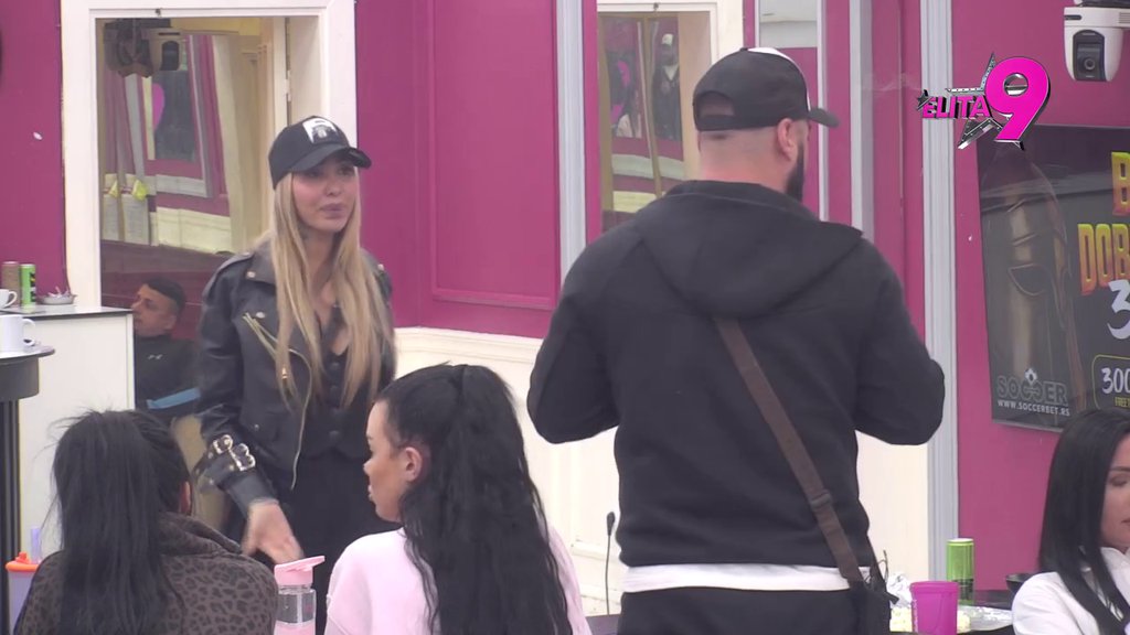 Gotova je! Teodora pozvala Đukića, a onda mu otpevala stihove OVE numere (VIDEO)