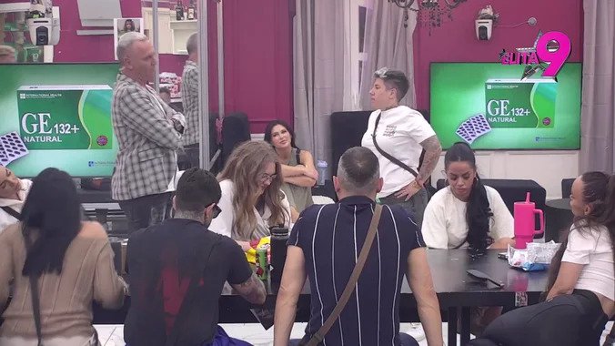 Matora urnisala Đukića zbog ponašanja prema devojkama: KVARAN JE 🤨😳